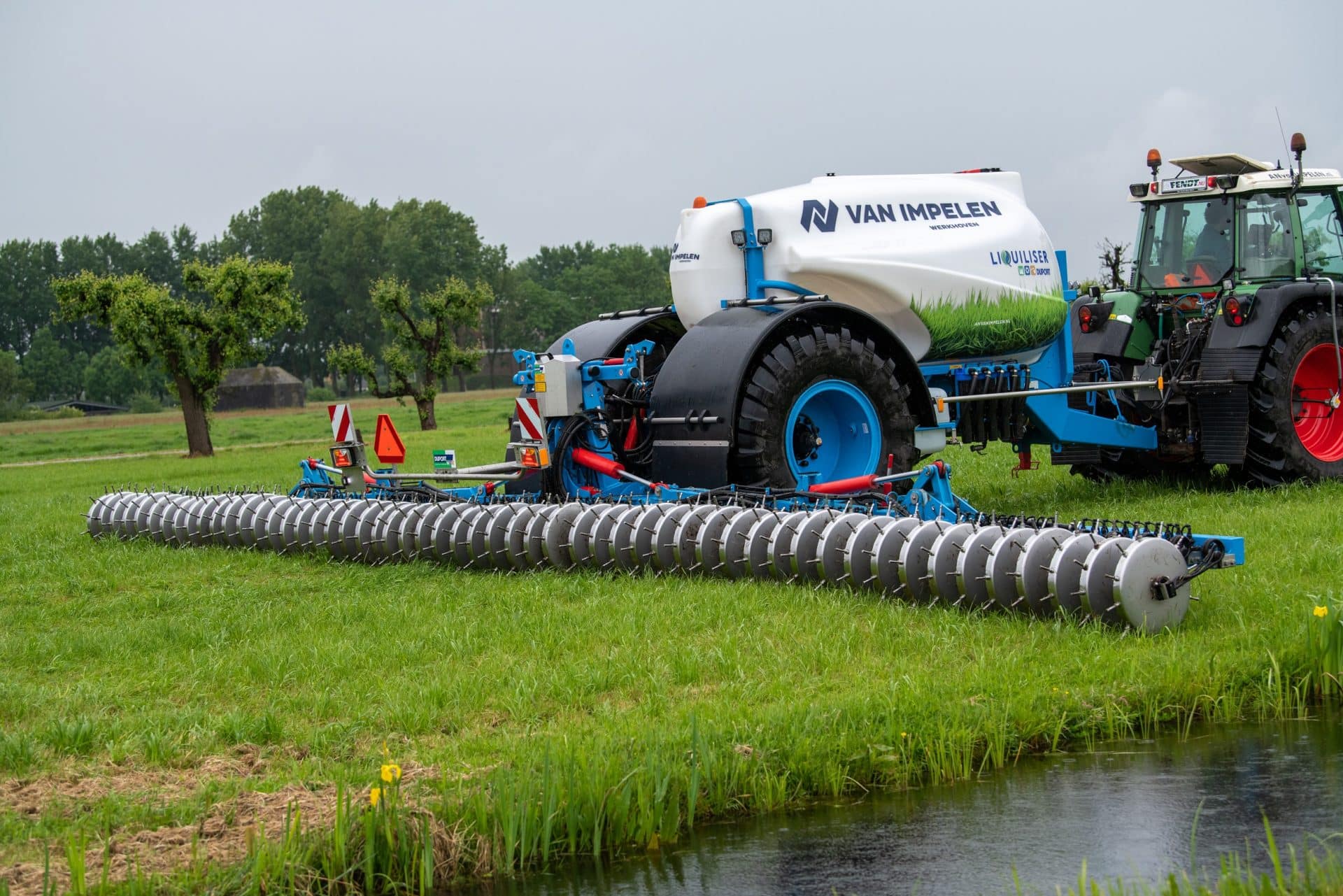 Van impelen tractor